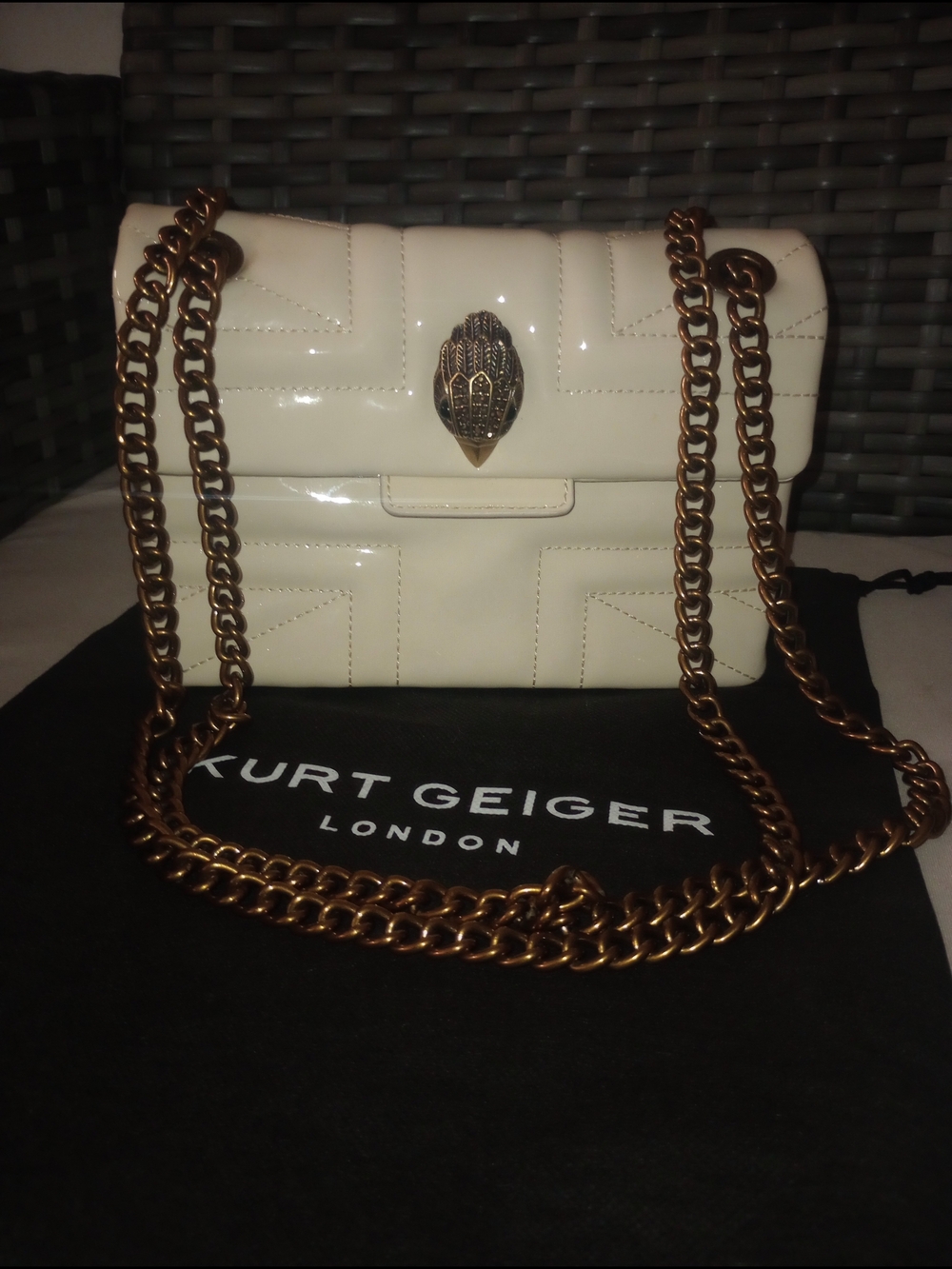 Kurt Geiger Kensington Cream Patent Leather Shoulder Bag with Gold Chain